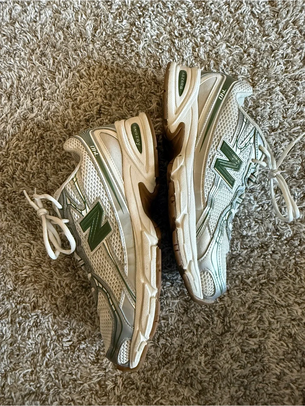 New Balance 740 White and Green Sneakers